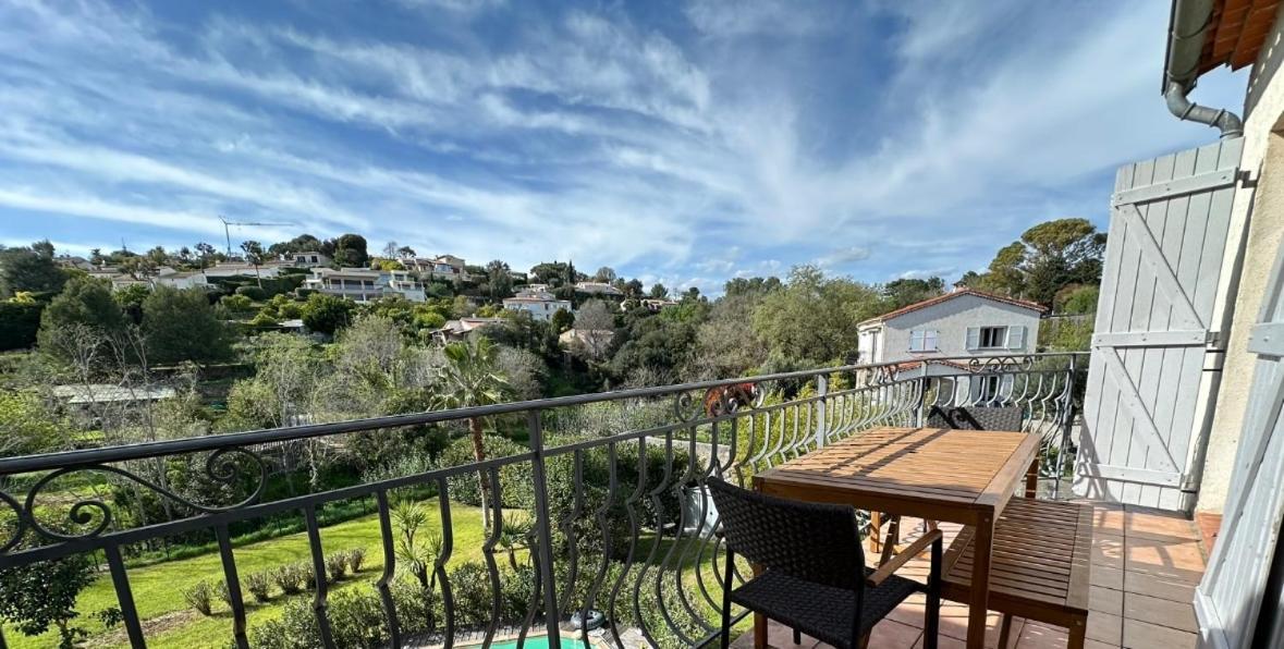 Villa Constance 3 Antibes - Spacieux Logement En Dernier Etage Exterior foto